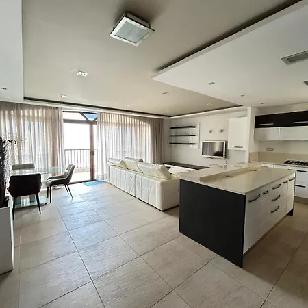 Seaside 3br St Pauls Bay * St. Paul's Bay