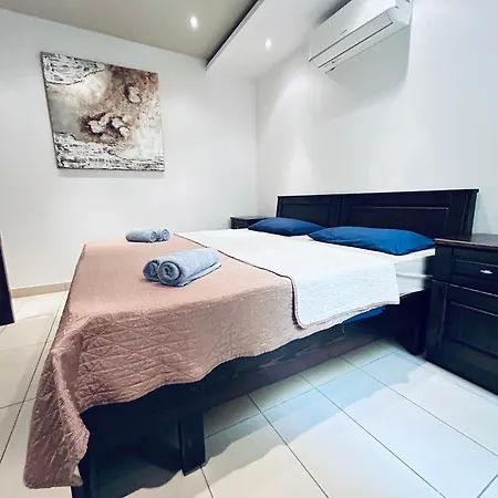 Seaside 3br St Pauls Bay Appartamento